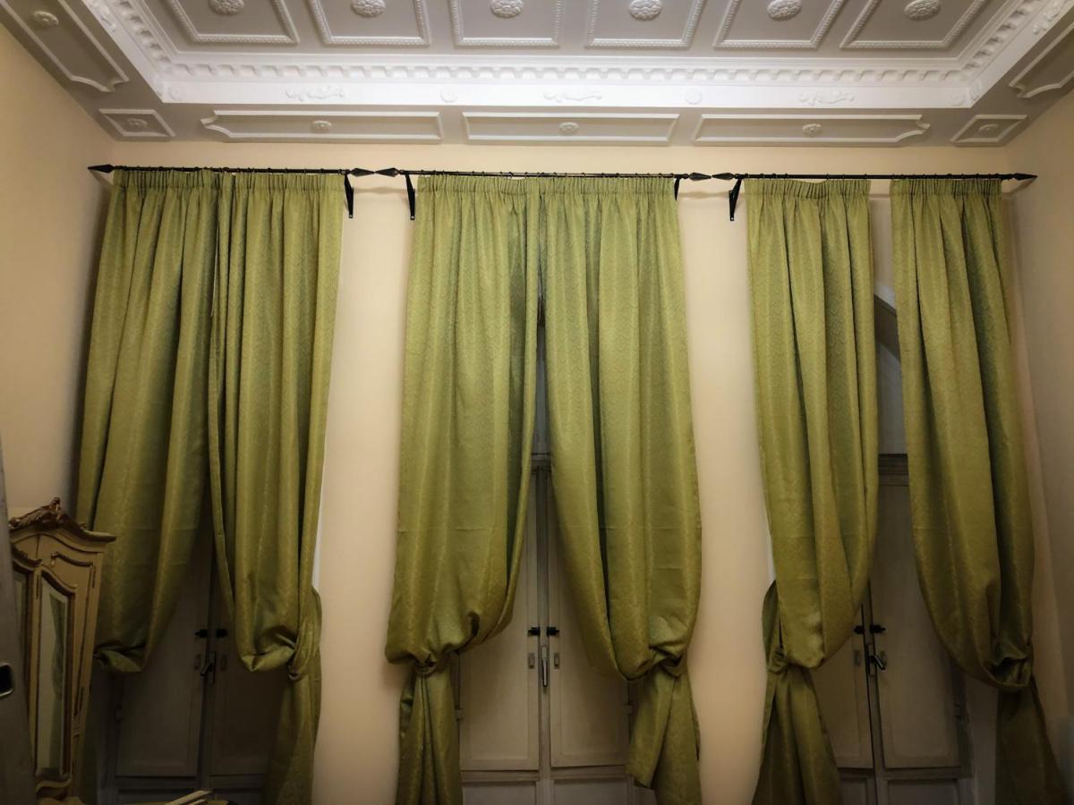 Palazzo Capece *